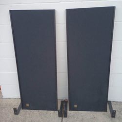 Magneplanar Speakers 