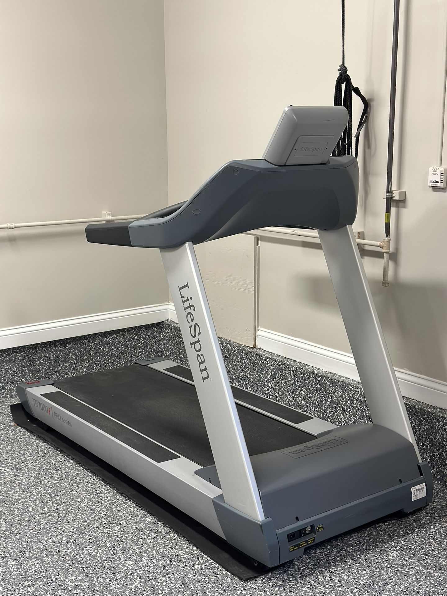 LifeSpan TR7000IS