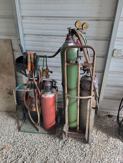 2 cutting torches