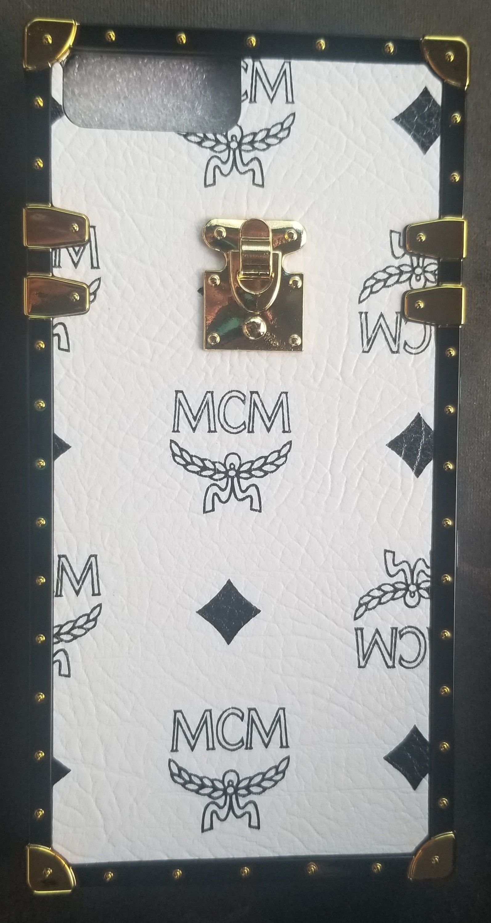 Case for iPhone x/xs only