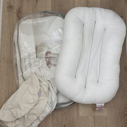 WHITE SNUGGLEME + TWO COVERS