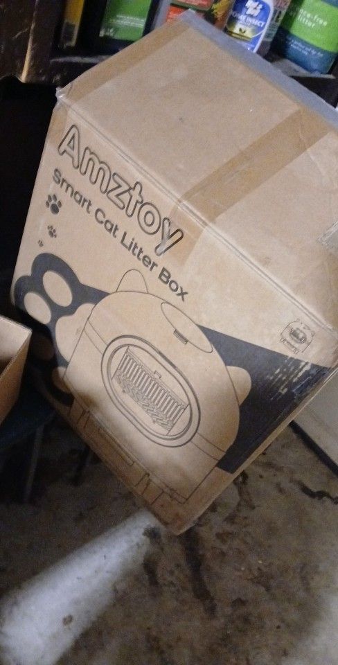Self Cleaning Cat Box