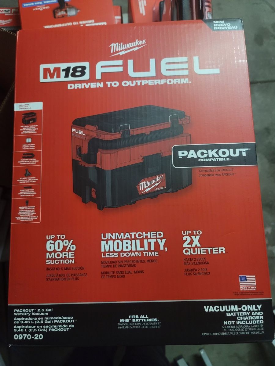 Milwaukee M18 FUEL PACKOUT™ 2.5 Gal Wet/ Dry Vacuum 0970-20