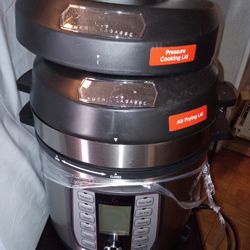 Emeril Lagasse Y8D-AF-36 Pressure Air Fryer Duet 8 Quart  with book