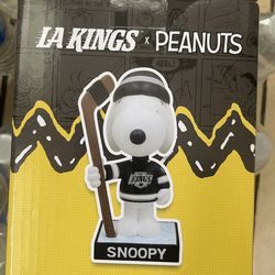 LA Kings x Peanuts