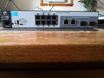HP 8 Port Gigabit switch w-10T