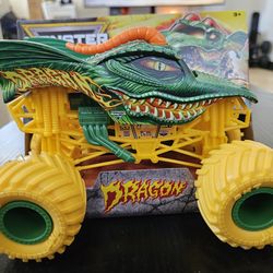 Dragon,  Monster Mutt Dalmatian, Magalodon, JCB Digatron. 1:24 scale