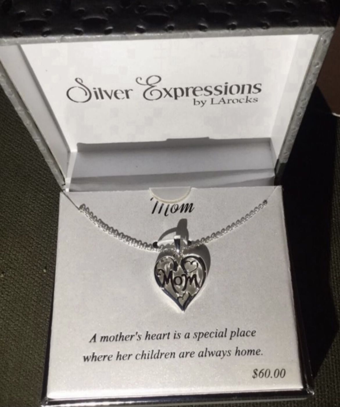 New Silver Expressions Mom Charm And Chain