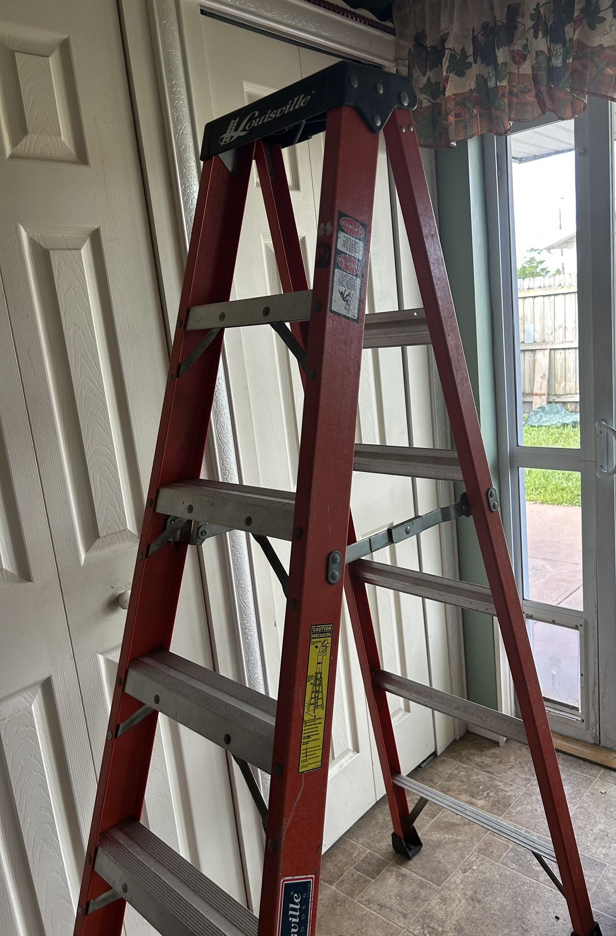 Louisville 6’ FiberGlass Ladder Model FS 1406HD