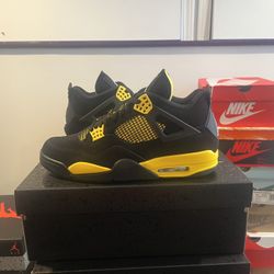 Jordan 4 Thunders Sizes 7 910 10.5 12 13