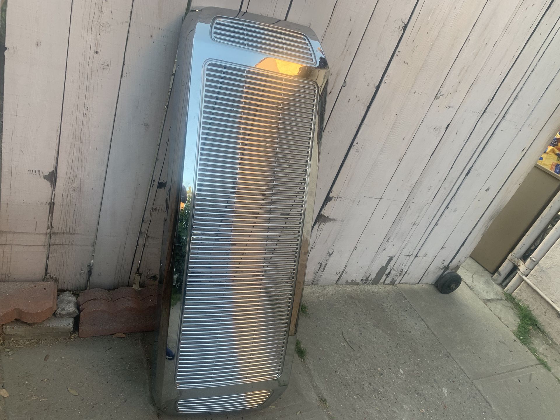 Ford supper duty from grill