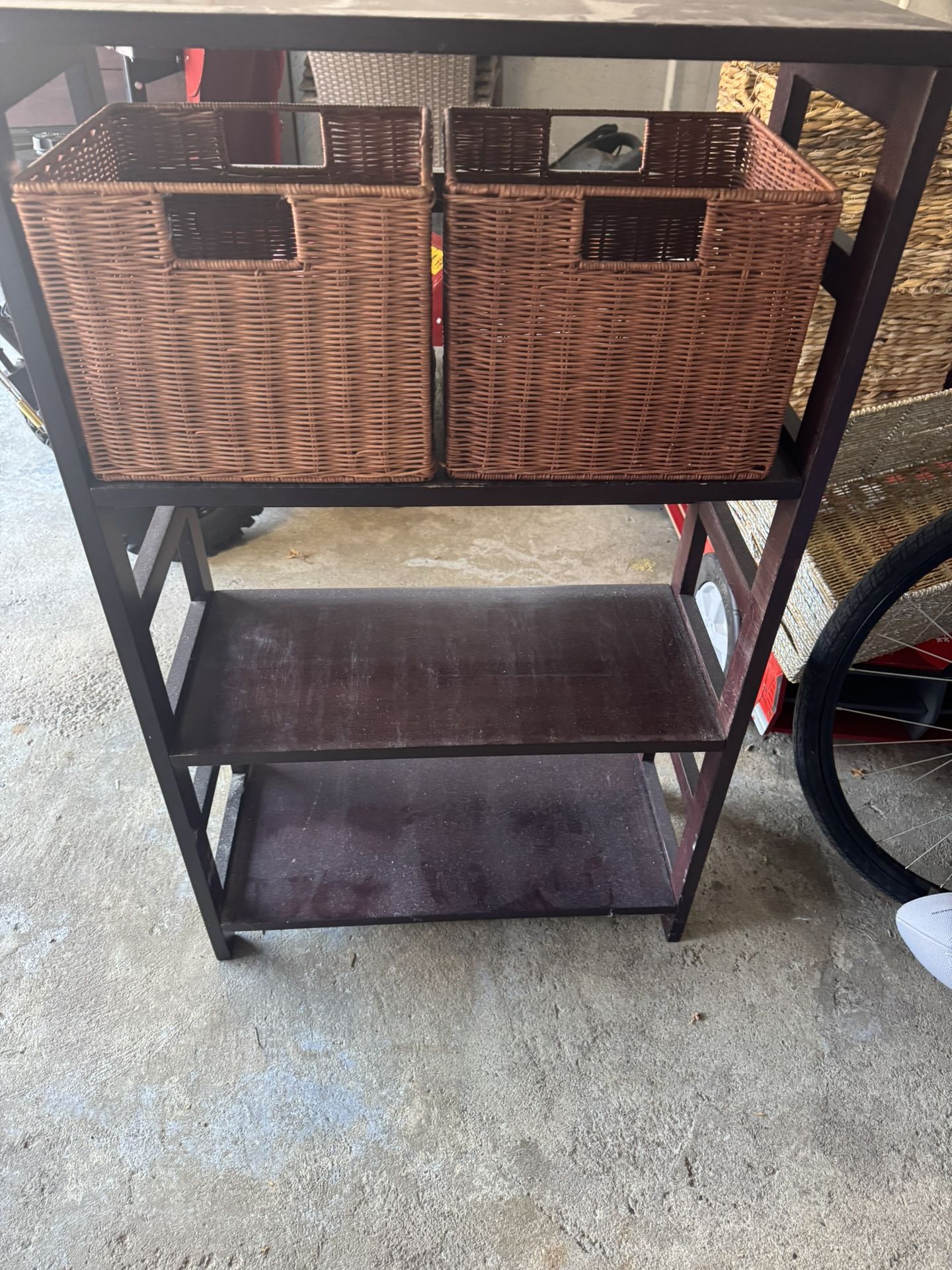 Free- Storage Shelf With Baskets