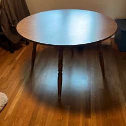 Circular Wood/Laminate Table