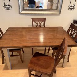 Dining Room Table & 4 Chairs