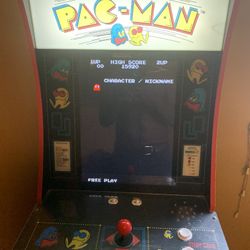 PAC MAN GAME (ARCADE STYLE)