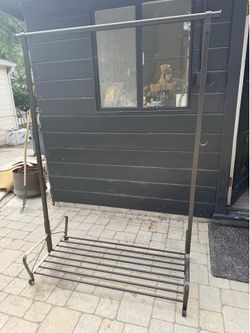 Clothing rack