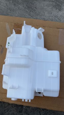 NEW 2017-2025 Mazda Cx-5 Washer Tank Reservoir KD35-67-481 OEM