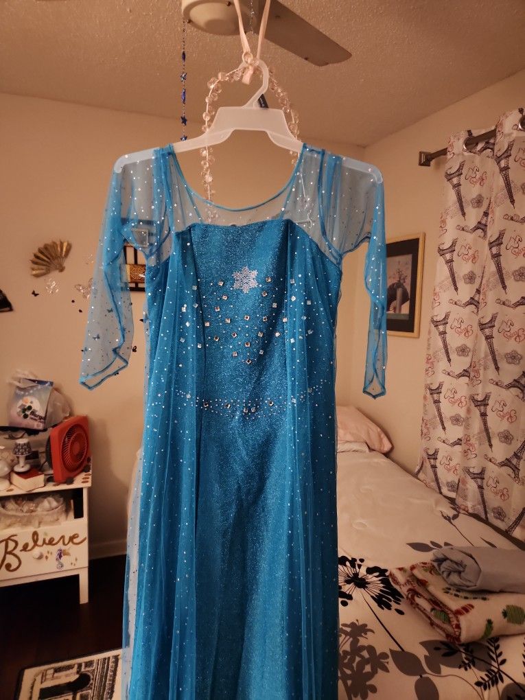 New Elsa Costume Women's Large