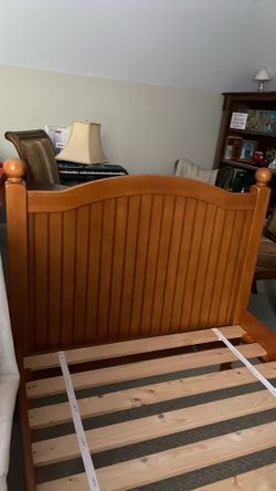 Twin bed, Maple color solid wood