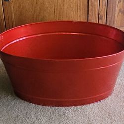 Red Tub