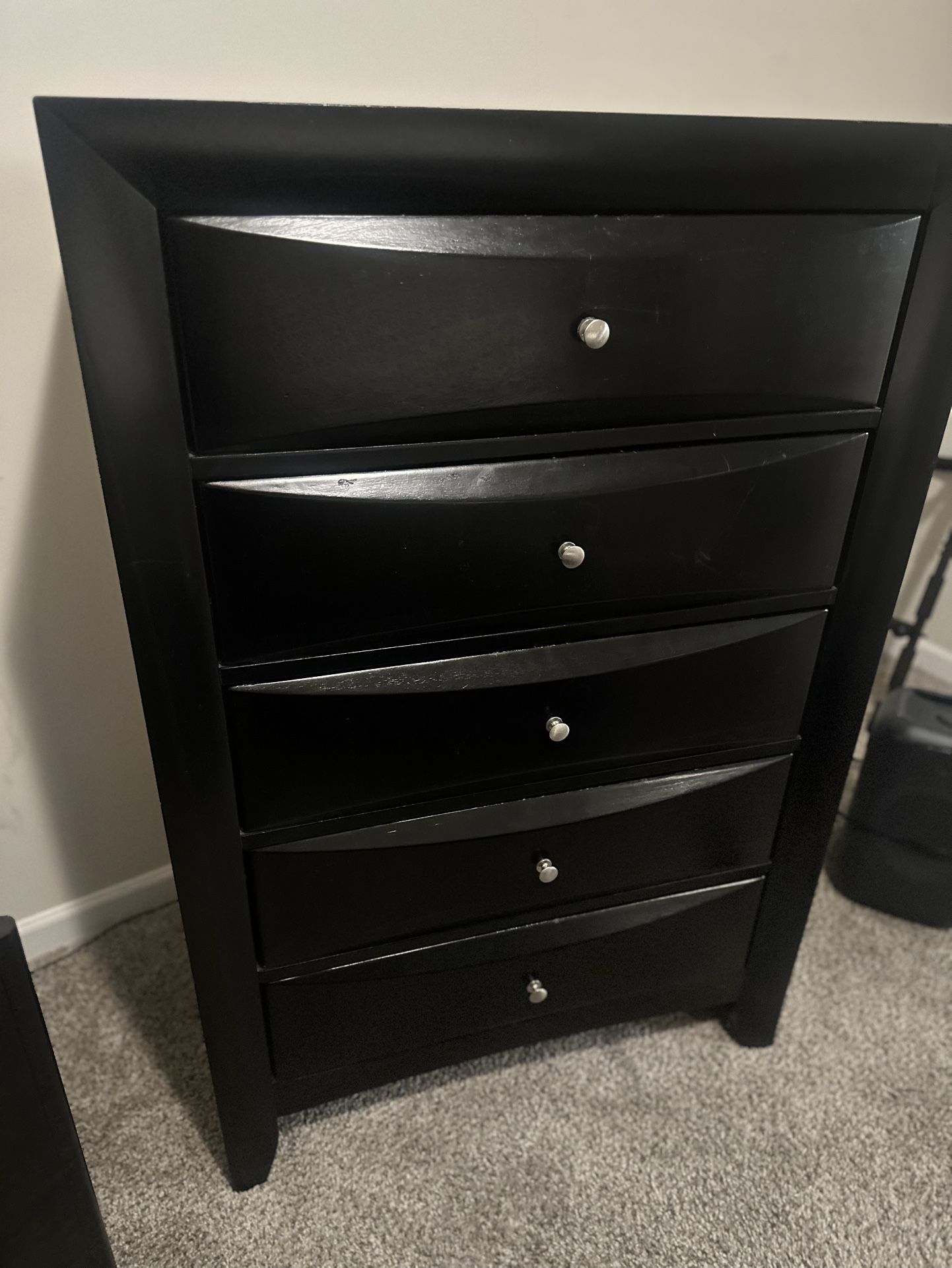 Queen Bed And Dresser