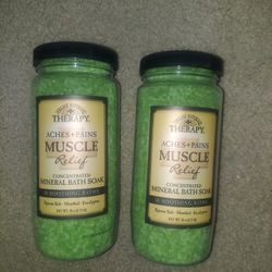 NWT Village Naturals Therapy Aches and Pains Concentrated Bath Soak Salts