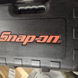 New Snap On Tool Kit 1100TMPBFR
