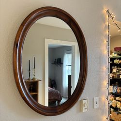 Vintage Cherry Wood Ethan Allen Classic Oval Wall Mirror 🪞