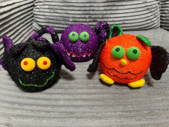 Light Up Halloween Owl, Spider & Bat decor