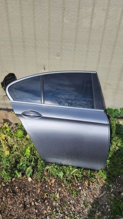 2011-2016 BMW F10 528i 535i 550i Xi REAR PASSENGER RIGHT SIDE DOOR