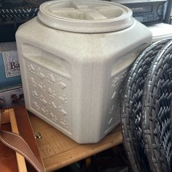 Dog Food Storage 