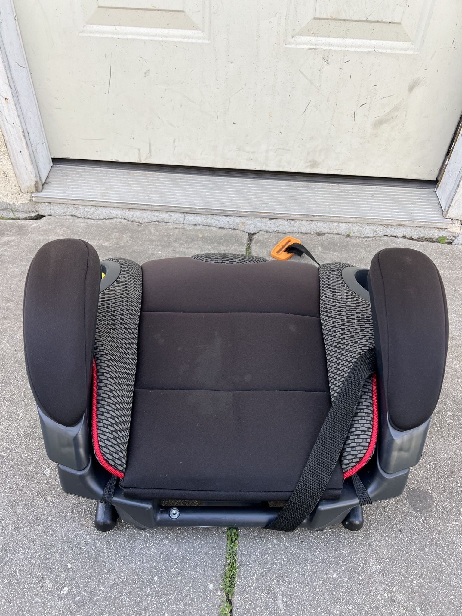 CHICCO BOOSTER SEAT 