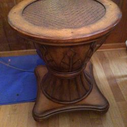 Like New Dining Table Carved Wood Base Beveled Edge Glass Top Table Like Tommy Bahamas Beach Decor $175