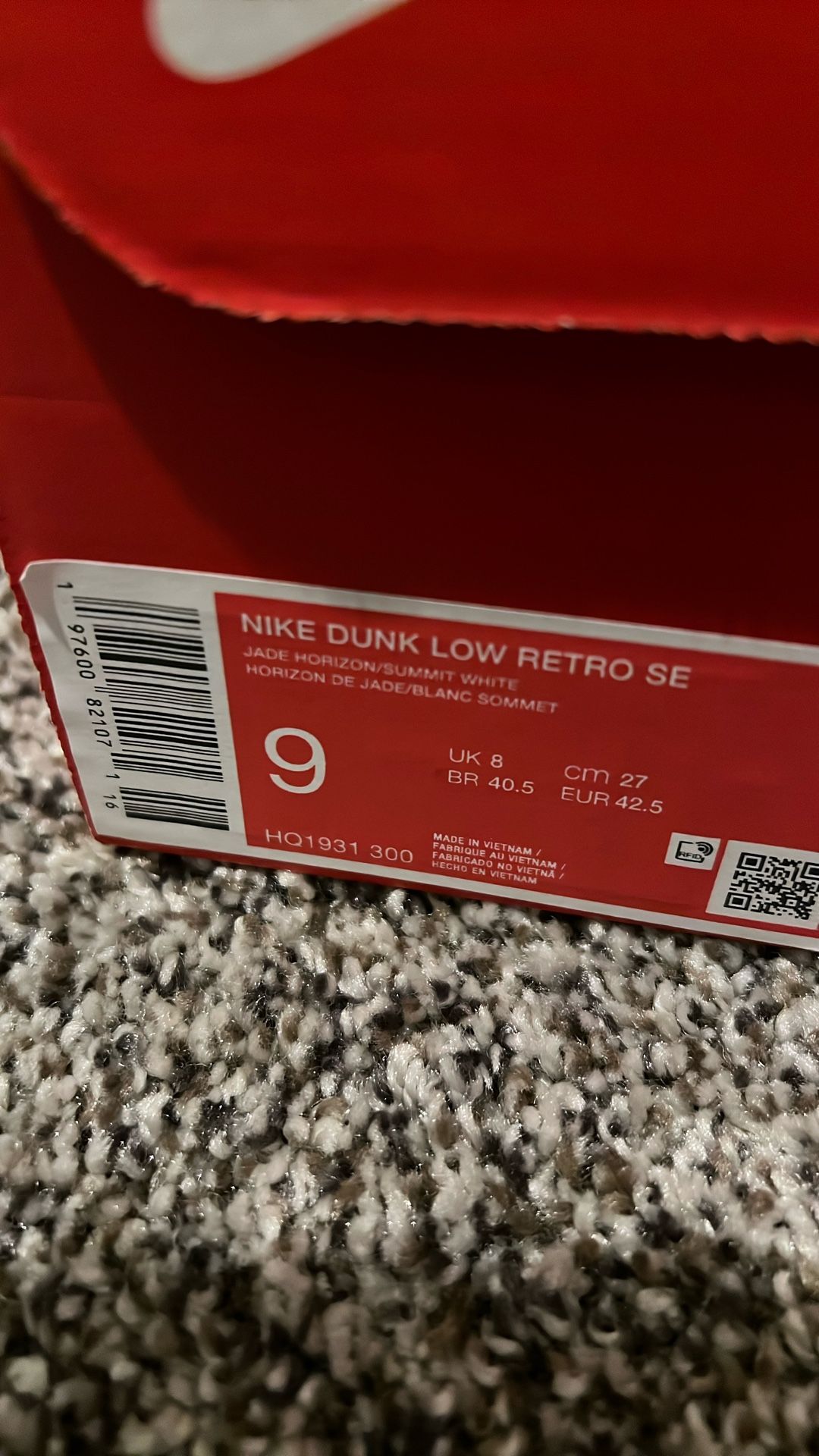 Nike Dunks Size 9