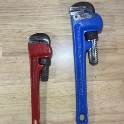 Pipe wrenches