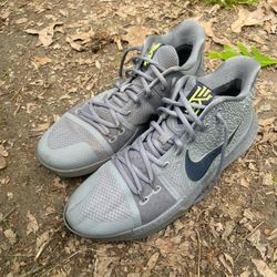 🔥 Men’s Kyrie 3 — Clean Pair — Priced to Sell