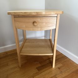 Bedside Table In Maple 