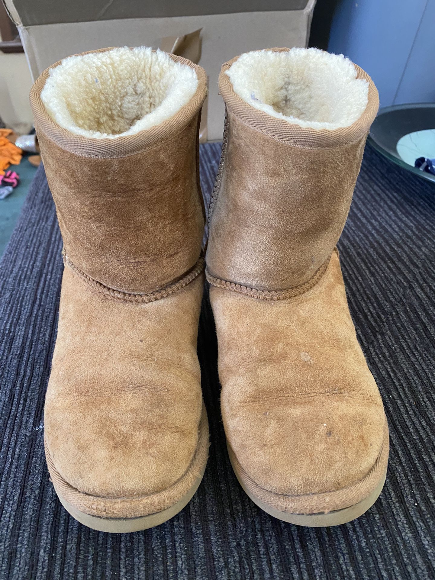 Kids Uggs Size 3