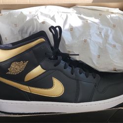 Nike Air Jordan 1 Mid Size 13
