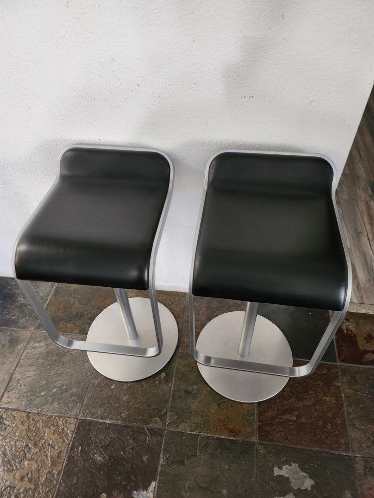 1 Pair Of Lapalma Bar Stool