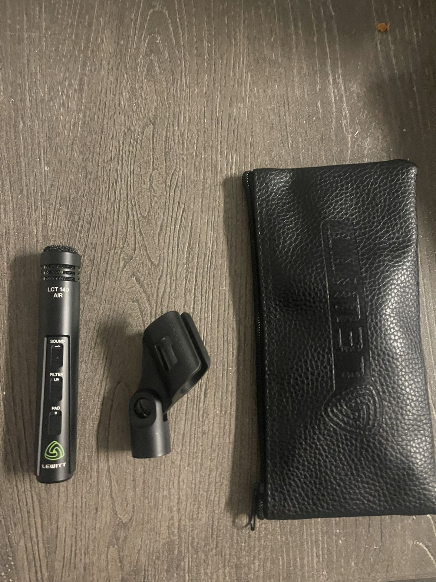 Lewitt Air Microphone