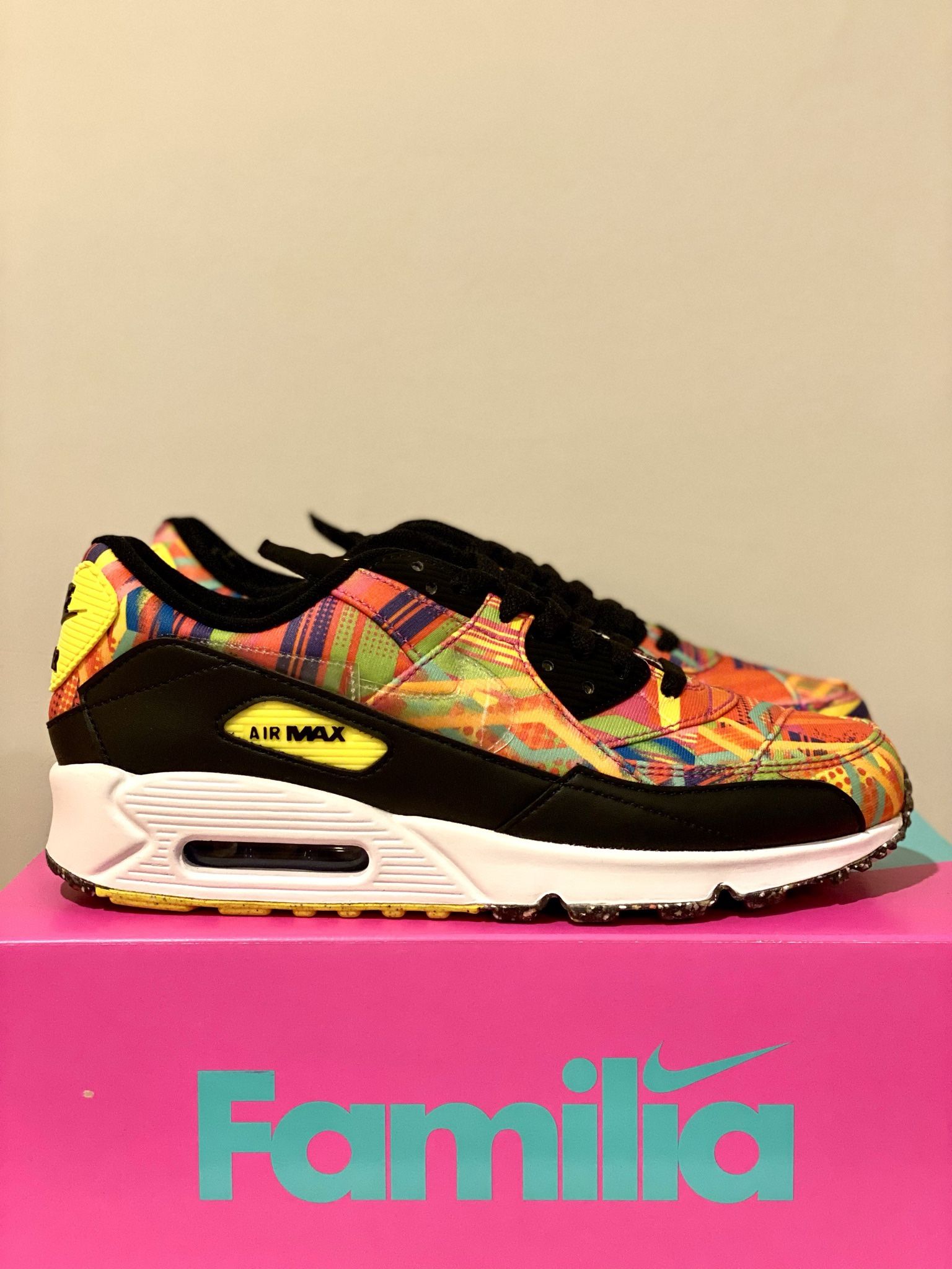 NEW Nike Air Max 90 LHM Familia Fire Pink Black Men's SIZE 10