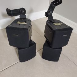 Speakers W/wall Brackets