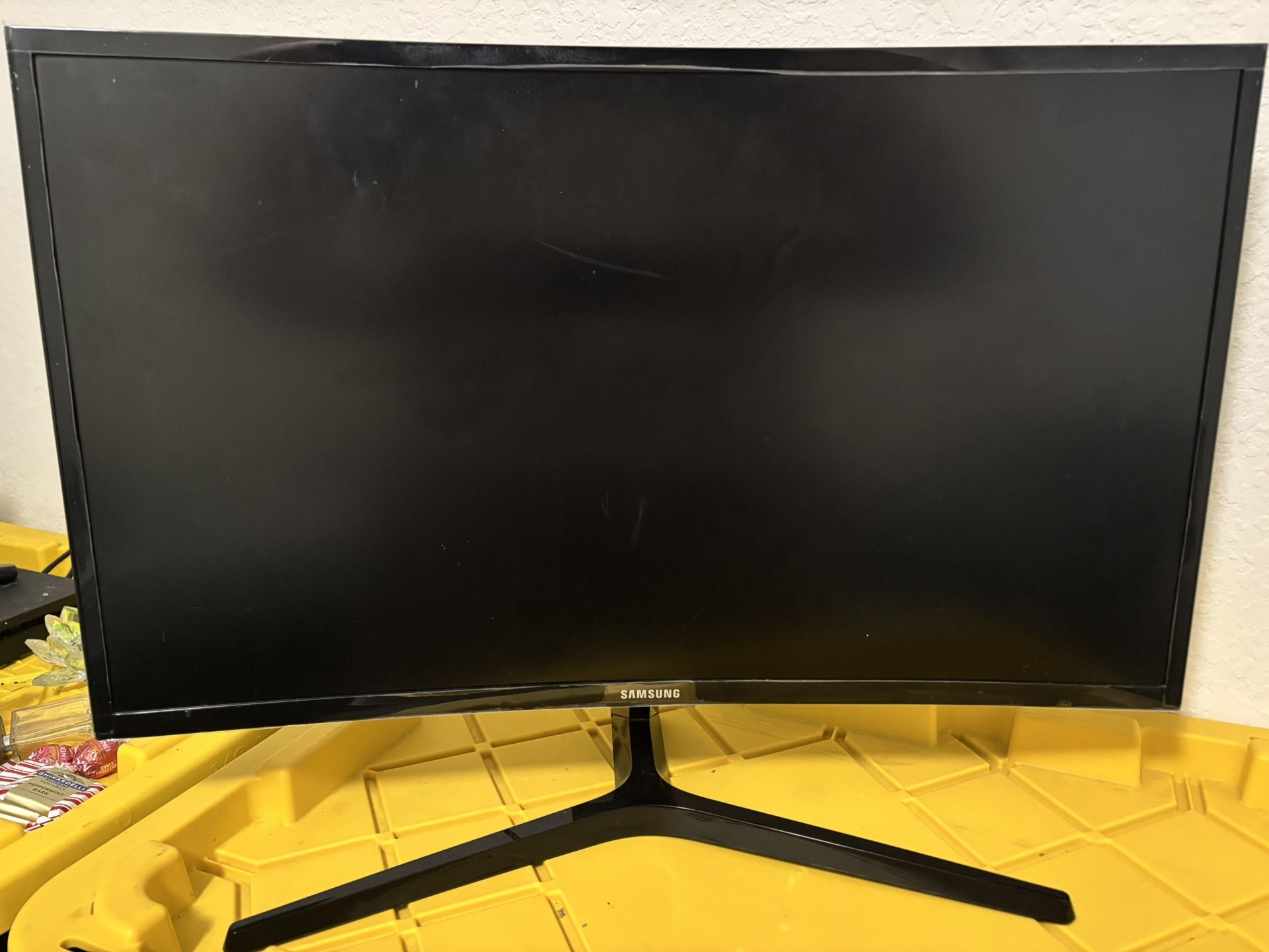 “Samsung” Curve Gaming Monitor