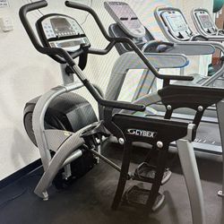 Cybex 620a Arc Trainer