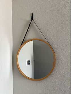 Circle mirror