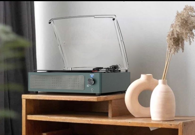 New Record Player w Built in Speaker