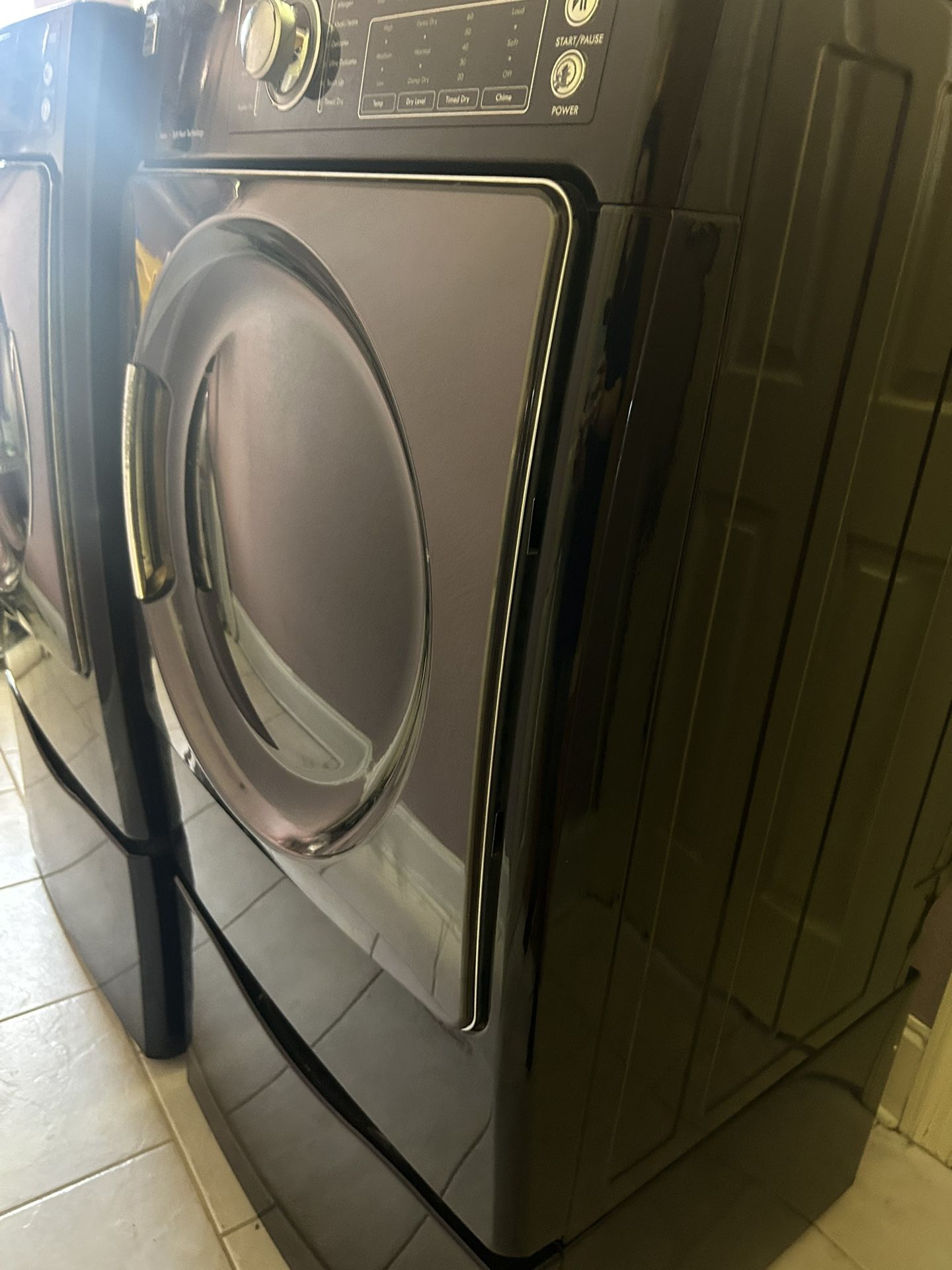 Kenmore Elite Washer and Dryer Front Loafers With Pedestals…