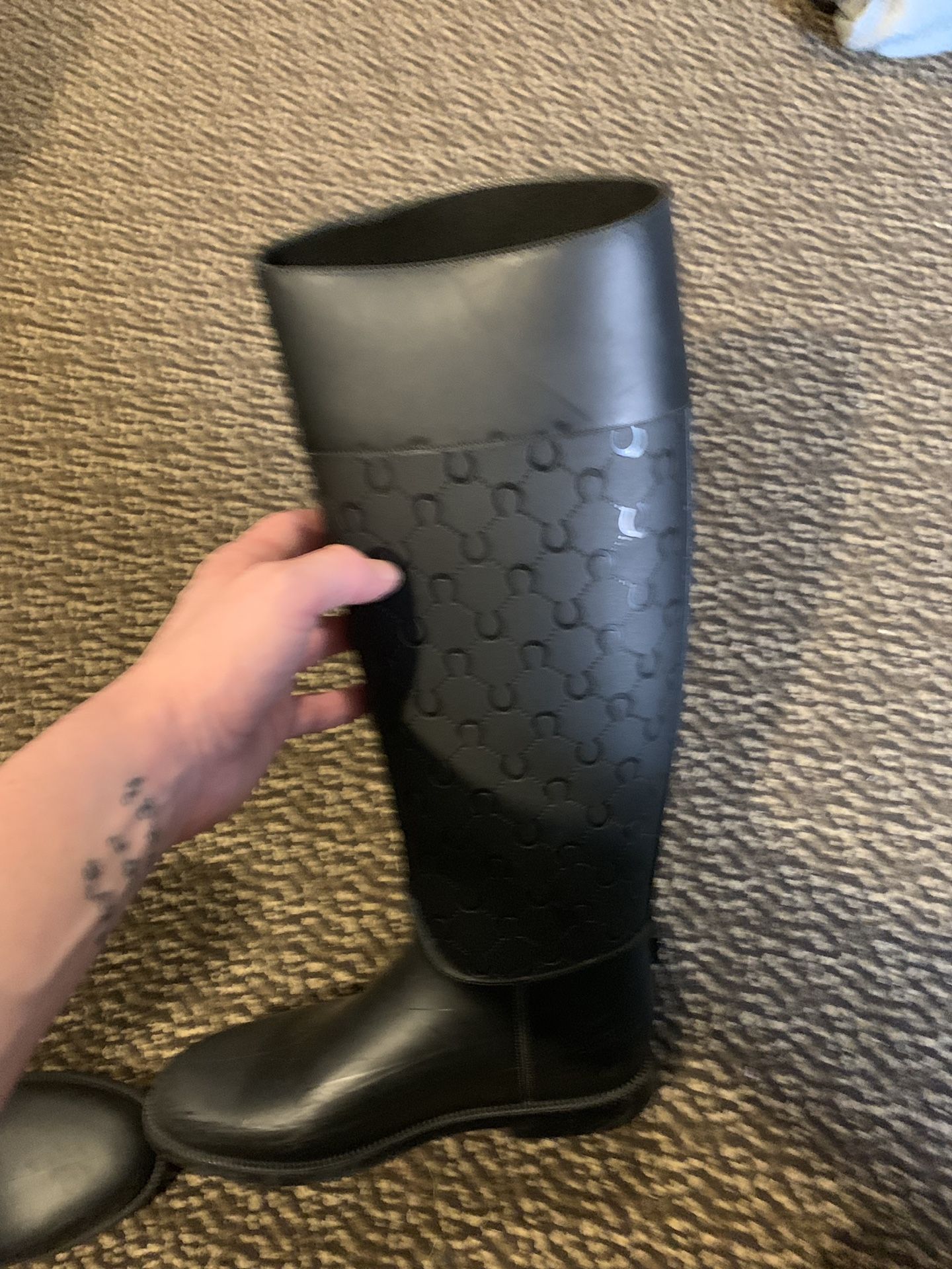 Salvador ferragamo rain boots size 8 women’s