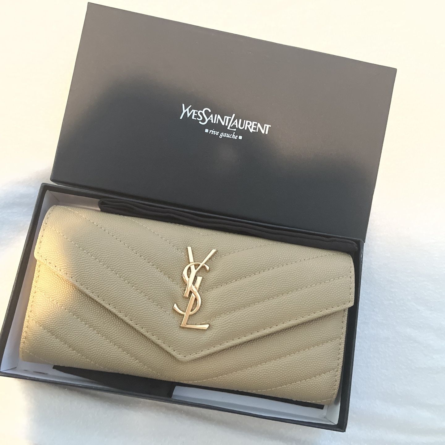 SAINT LAURENT MONEY CLIP for Sale in Boca Raton, FL - OfferUp